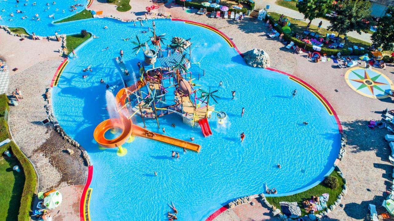 Premium Mobile Homes With Thermal Riviera Tickets Catez ob Savi Kültér fotó