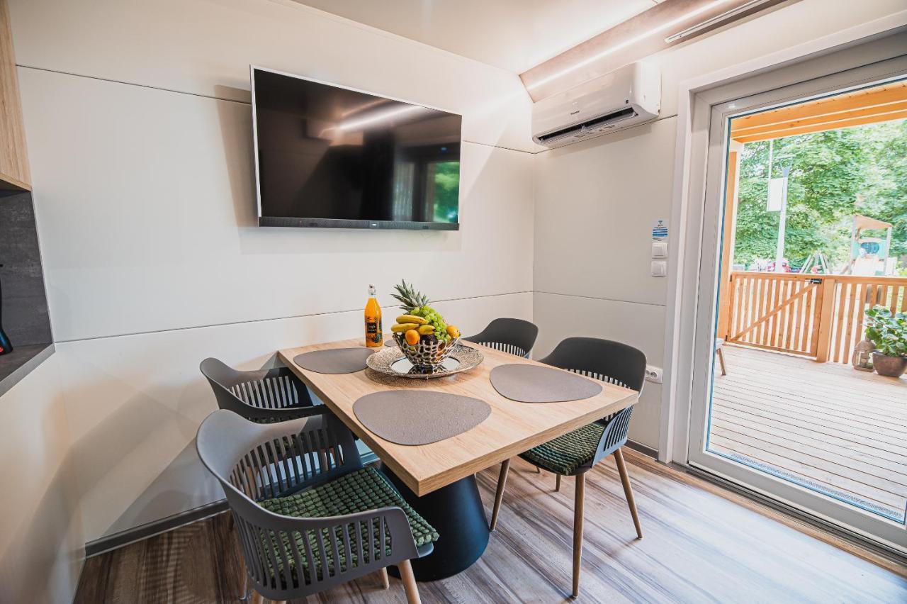 Premium Mobile Homes With Thermal Riviera Tickets Catez ob Savi Kültér fotó