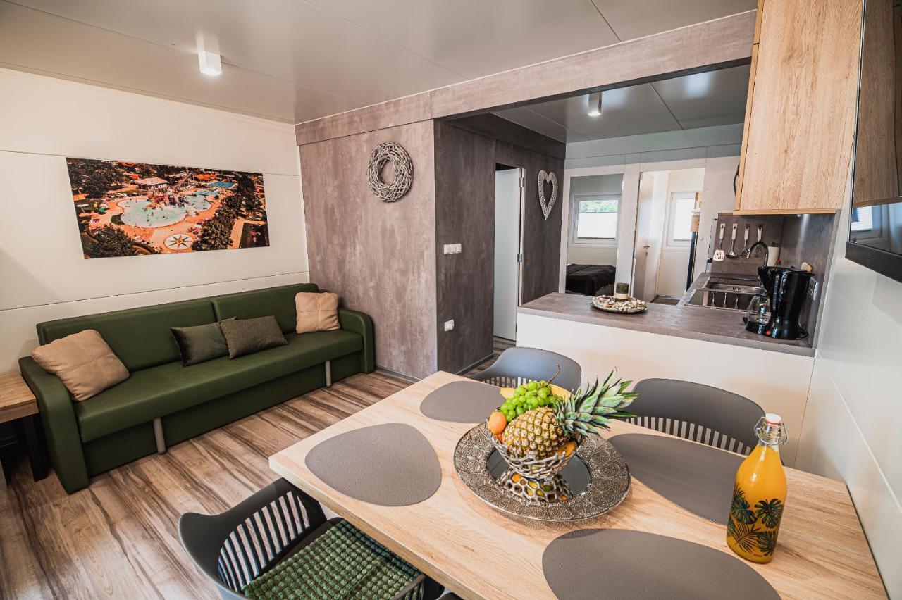 Premium Mobile Homes With Thermal Riviera Tickets Catez ob Savi Kültér fotó