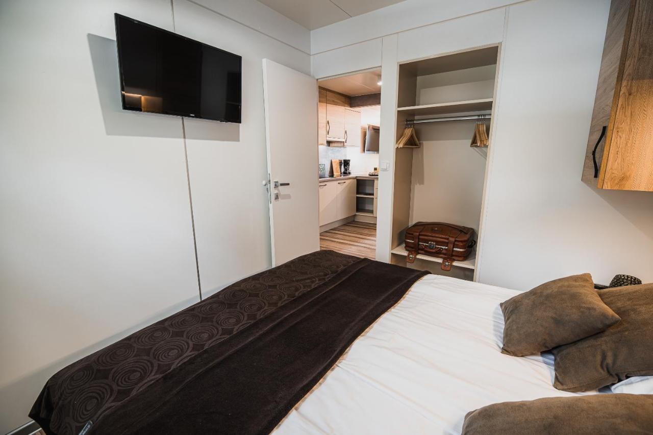 Premium Mobile Homes With Thermal Riviera Tickets Catez ob Savi Kültér fotó