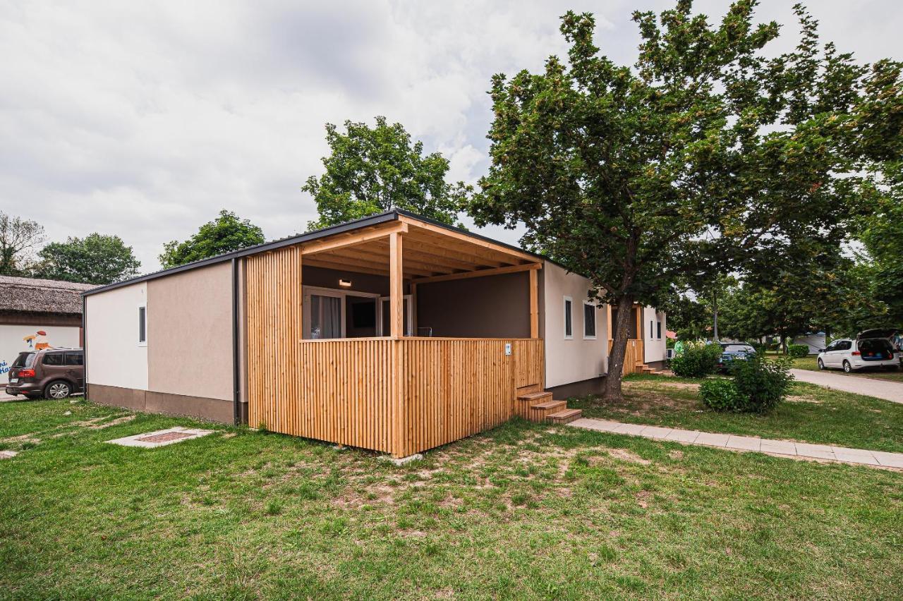 Premium Mobile Homes With Thermal Riviera Tickets Catez ob Savi Kültér fotó